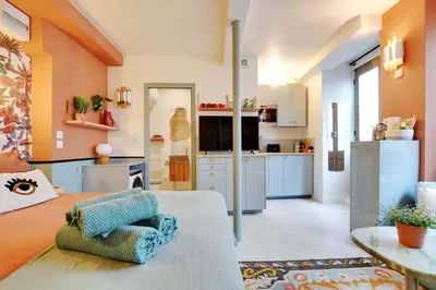Cuisine ou kitchenette dans l'établissement Cozy Studio in Saint-Germain-des-Prés - Fully equipped