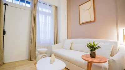 Coin salon dans l'établissement Modern Luxury Apartment Style & Serenity