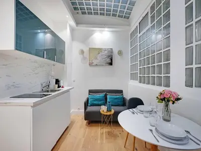 Cuisine ou kitchenette dans l'établissement Apartment for 2 people in Bastille