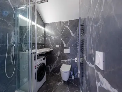 Salle de bains dans l'établissement Marais Area - Outdoor patio - A C - 2BDR
