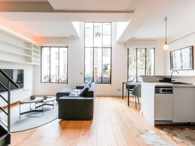 Cuisine ou kitchenette dans l'établissement Newly renovated Loft Bastille