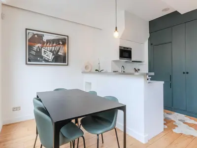 Cuisine ou kitchenette dans l'établissement Newly renovated Loft Bastille