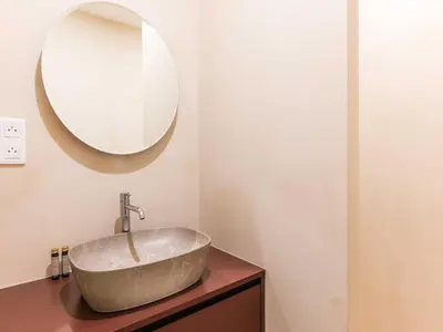 Salle de bains dans l'établissement Newly renovated Loft Bastille