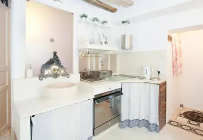 Cuisine ou kitchenette dans l'établissement Les heures parisiennes