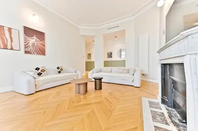 Coin salon dans l'établissement Appartement moderne et climatisé - Arc de Triomphe