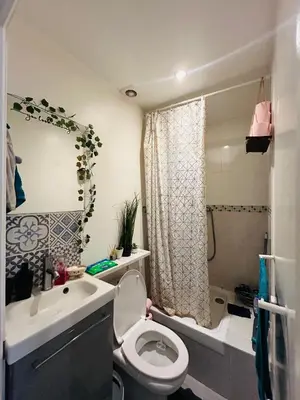 Salle de bains dans l'établissement Studio entre Issy et Pte de Versailles