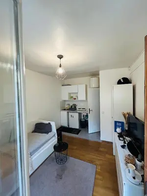 Cuisine ou kitchenette dans l'établissement Studio entre Issy et Pte de Versailles