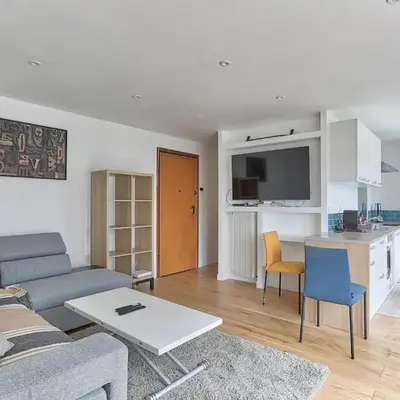 2 minutes from La Défense - Ideal for 6 Guests