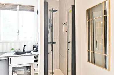 Plan de l'établissement Petit studio charmant près de Paris - III