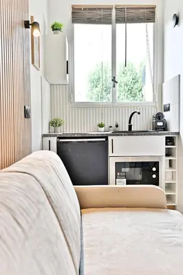 Plan de l'établissement Petit studio charmant près de Paris - III