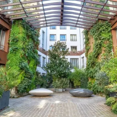 GuestReady - Artist Loft with a Vertical Garden