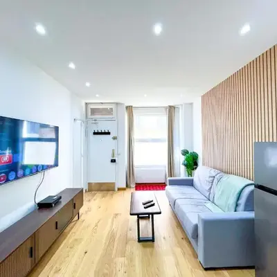 Urban Flat 198 - Townhouse Basfroi