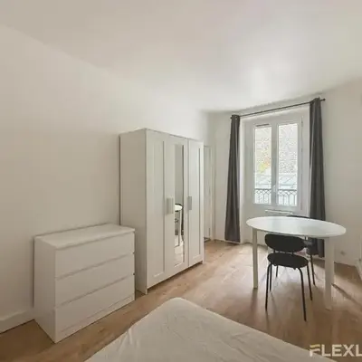 In the heart of iconic Montmartre Cozy & Central T2