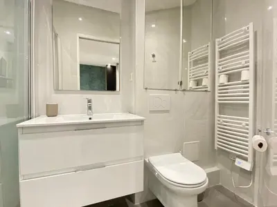 Salle de bains dans l'établissement GuestReady - Warm and Stylish Nest in the 13th