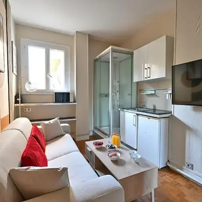 Petit studio pratique Neuilly-sur-Seine - II
