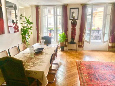 Coin salon dans l'établissement Luxury City Center Loft near champs elysees