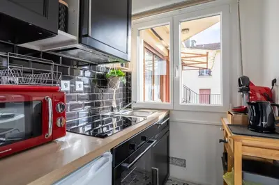 Cuisine ou kitchenette dans l'établissement Appartement de charme, Maison des examens, Paris ligne 14