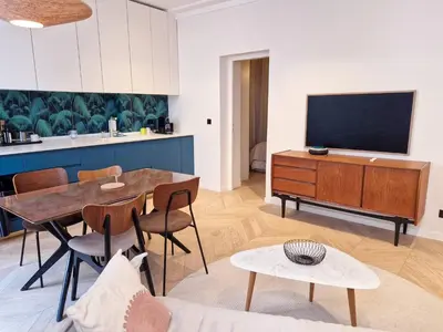 Télévision ou salle de divertissement dans l'établissement Marais - Fancy one-bedroom decorated with taste