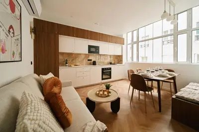 Cuisine ou kitchenette dans l'établissement Lavie Maison Marais Sauna Hot Tub