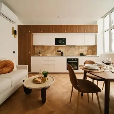 Lavie Maison Marais Sauna Hot Tub