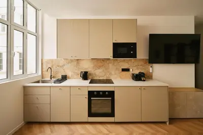 Cuisine ou kitchenette dans l'établissement Lavie Maison Central AC Hot Tub