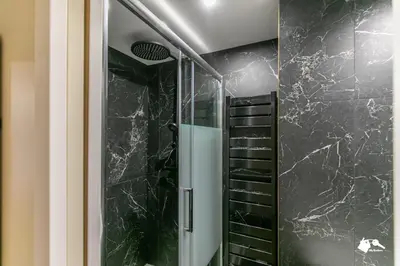 Salle de bains dans l'établissement MBA - Splendide Appartement Proche Bercy 4