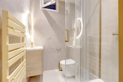 Salle de bains dans l'établissement Studio luxueux a Paris with AC a proximite du Marais