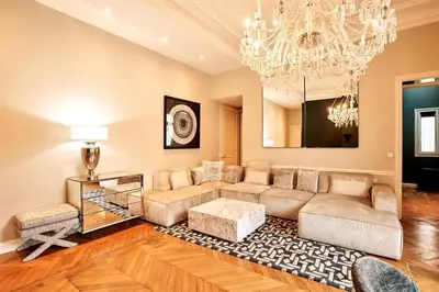 Coin salon dans l'établissement Spacious flat - Champs Elysées