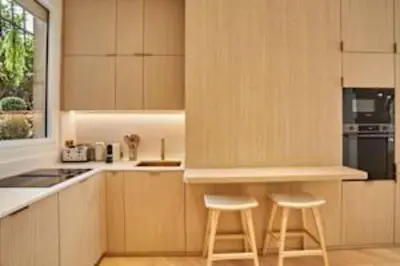 Cuisine ou kitchenette dans l'établissement Sumptuous apartment with garden Arc de Triomphe