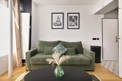 Coin salon dans l'établissement LaSuite Montmartre
