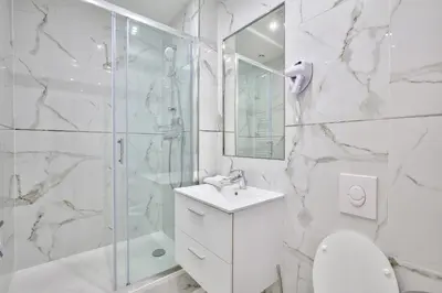 Salle de bains dans l'établissement Urban Flat 81 - Paris Luxe Sebastopol