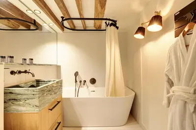 Salle de bains dans l'établissement Ultra luxe et Confort au Coeur des champs-Elysees