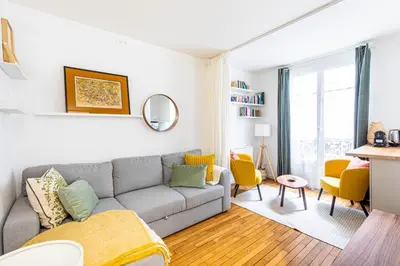 Coin salon dans l'établissement GuestReady - Peaceful Retreat in Batignolles