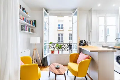 Coin salon dans l'établissement GuestReady - Peaceful Retreat in Batignolles
