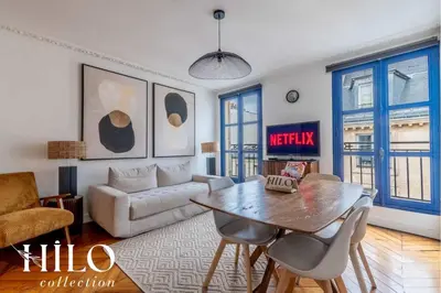 Coin salon dans l'établissement Suite Paris Zola by HILO Collection - 4 people - 35m2