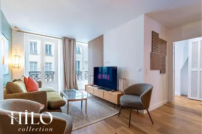 Télévision ou salle de divertissement dans l'établissement Suite Paris Balzac by HILO Collection - 6 people - 63m2