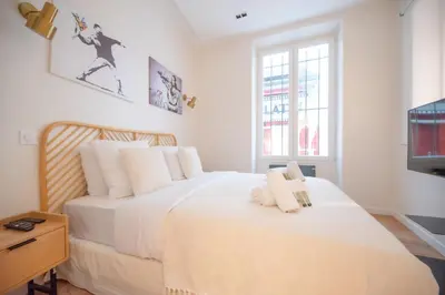 Un ou plusieurs lits dans un hébergement de l'établissement 1 BR Saint Germain Luxembourg Garden