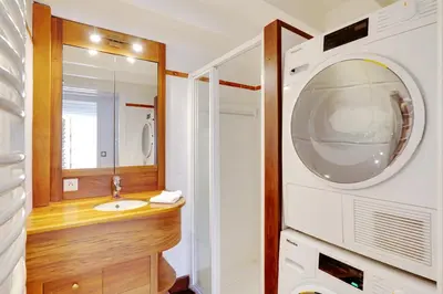 Salle de bains dans l'établissement Écrin Privé au Parc Monceau