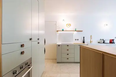 Cuisine ou kitchenette dans l'établissement Flexliving - Beautiful 3-room apartment with living room - 18th