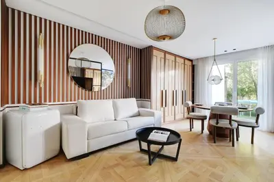 Coin salon dans l'établissement Super studio 4P avec jardin - Neuilly sur Seine