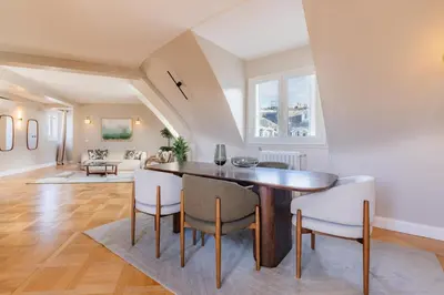 Plan de l'établissement Confort & élégance - Appartement 3BR climatisé