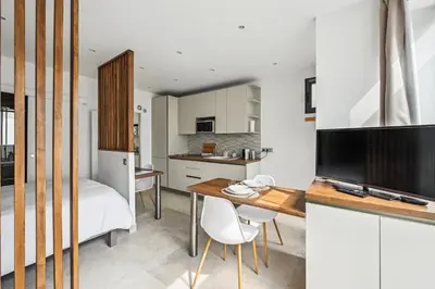 Cuisine ou kitchenette dans l'établissement Le Studio Scandinave - 25min de Paris