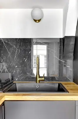 Plan de l'établissement BM-Studio lumineux pour 2 parfait a Paris