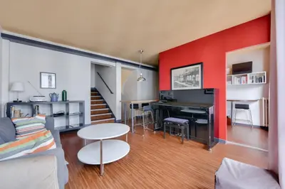 Cuisine ou kitchenette dans l'établissement Stunning 2BR Flat near Place des Vosges