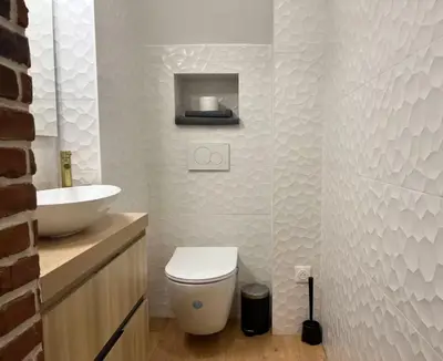 Salle de bains dans l'établissement Celine 11 Appart Jaune chaleureux pour 4 voyageurs à Paris