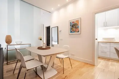 Cuisine ou kitchenette dans l'établissement Montorgueil Suite