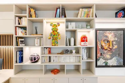 Bibliothèque dans l'appartement