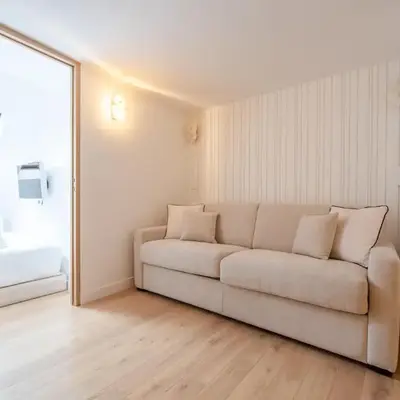 CIA - Modern Flat