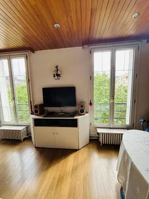 Télévision ou salle de divertissement dans l'établissement Appartement Porte d'Orléans Paris