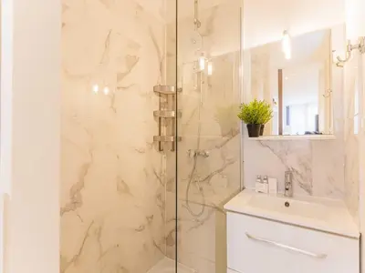 Salle de bains dans l'établissement Quiet apartment - 1BR 4P - Sacré Coeur